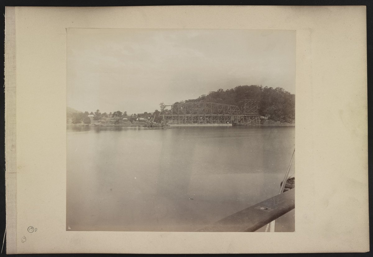 Span of Hawkesbury River Railway Bridge, New South Wales, Australia, on pontoon LCCN2016651648 (1888)