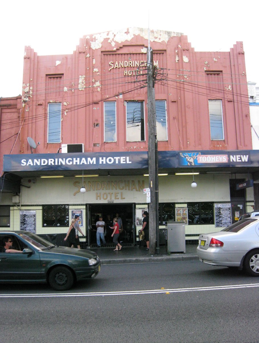 Sandringham Hotel on King St in Newtown (c. 1995)