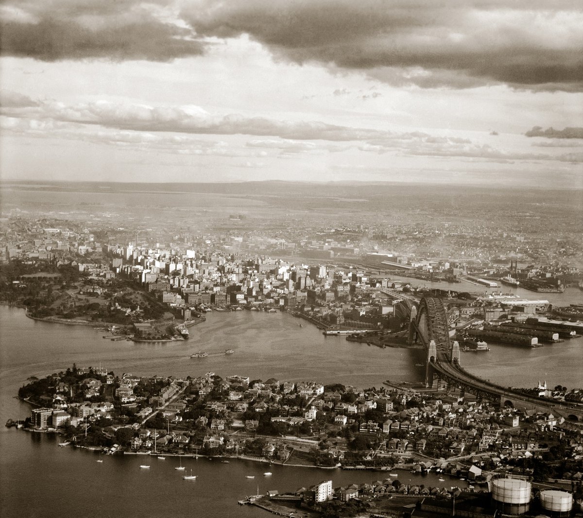 Sydney's skyline aerial, 1937, Kirribilli