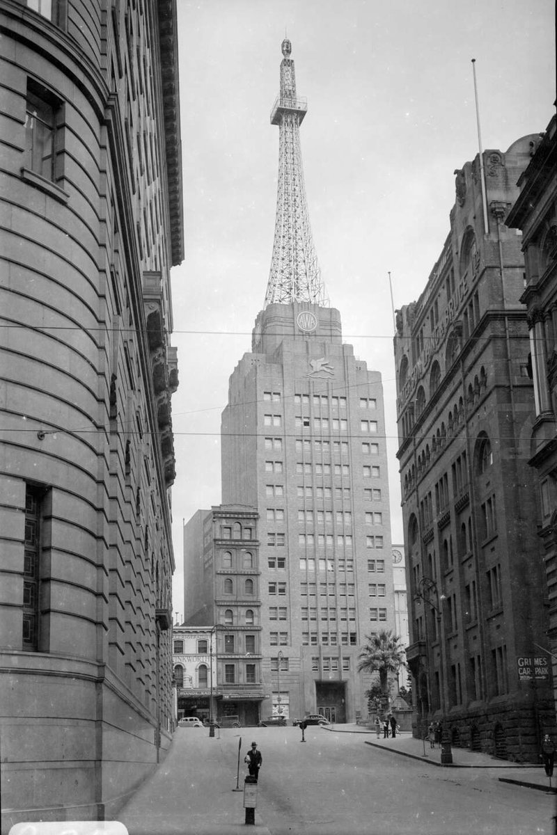 AWA Tower from Wynyard Street, Sydney, Sydney city centre (1939)