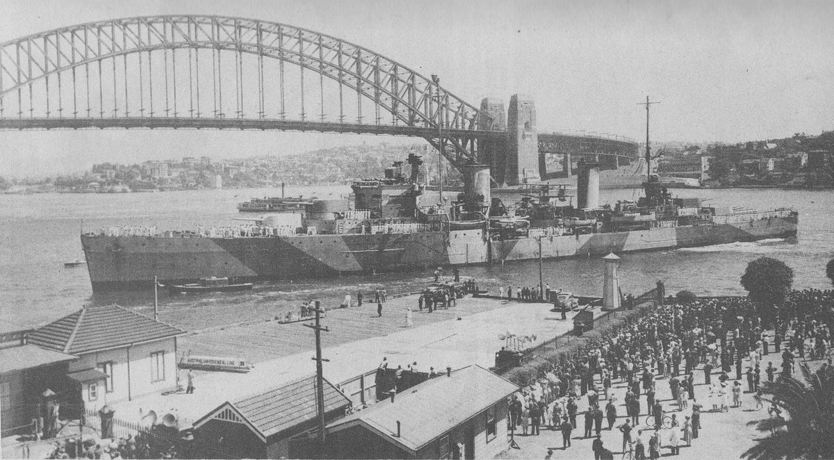 HMAS Sydney at Circular Quay (1941)