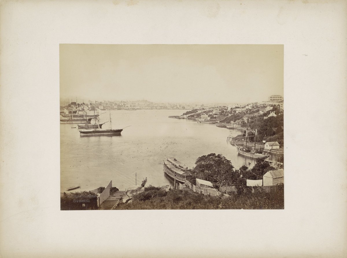 Gezicht op een haven, vermoedelijk in Sydney, RP-F-F01103-G, Sydney Harbour (1890–1910)