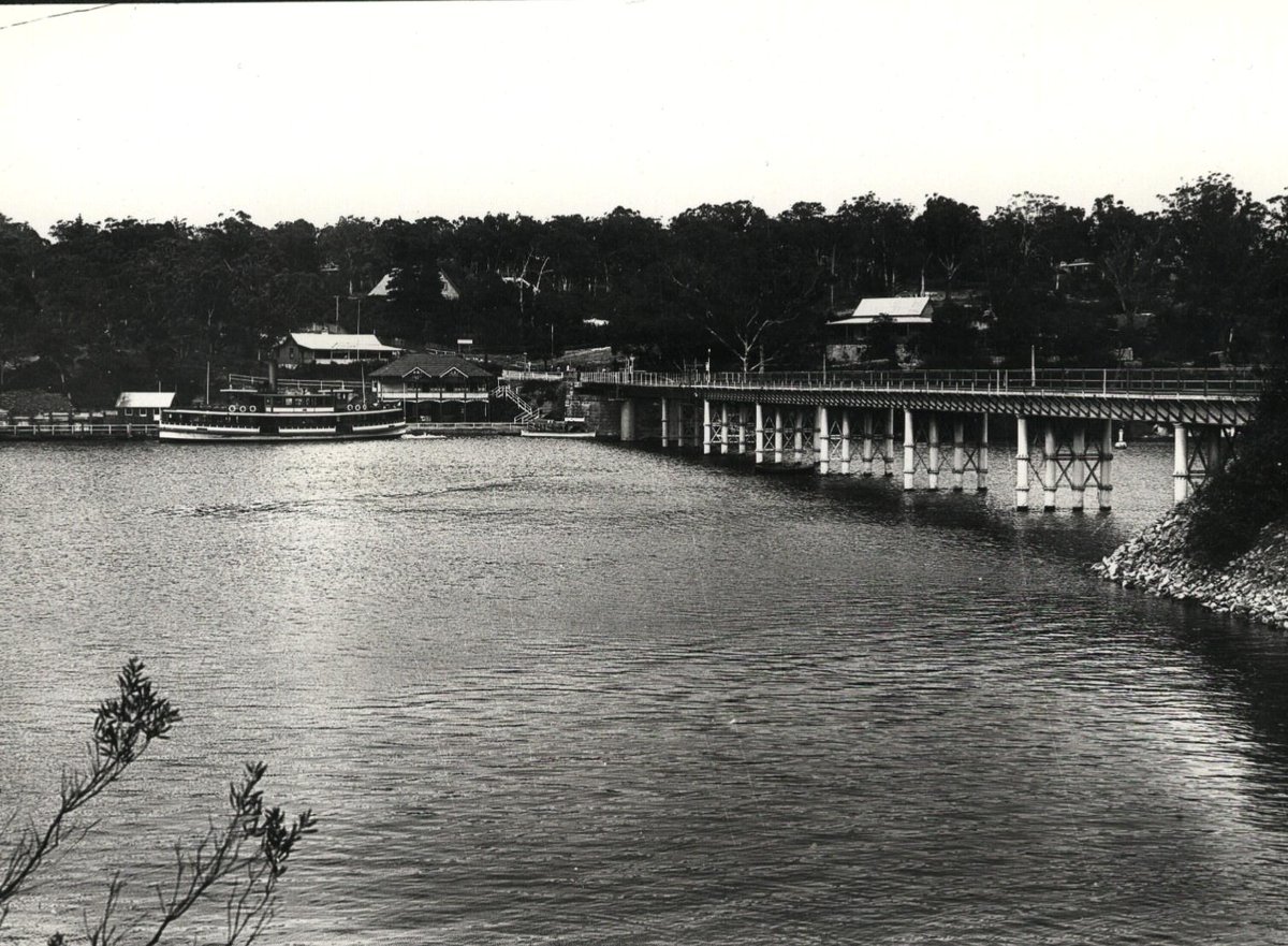 Sydney Ferry LADY SCOTT at Fig Tree with launch KILLARA 1915