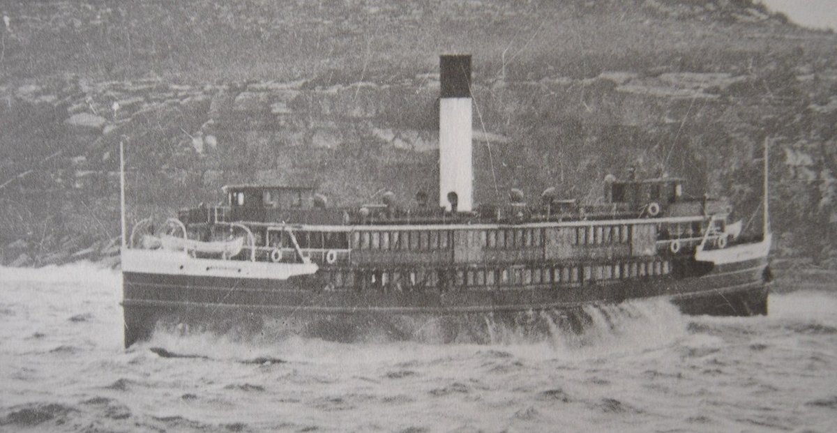 Sydney Ferry BARRENJOEY crossing the Sydney Heads 1930 or early 1940s (1930–42)