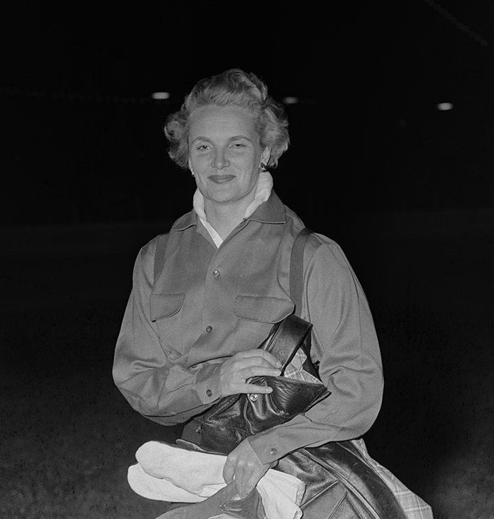 Von Rosen, stunt performer, 1955, Moore Park