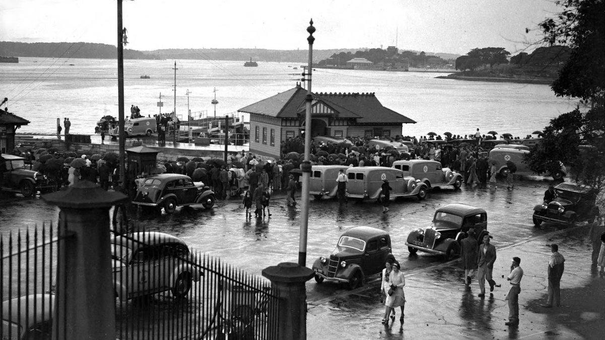 Ambulances wait to transport survivors of Rodney disaster to Sydney & St. Vincent's Hospitals 13 Feb 1938, Sydney Harbour