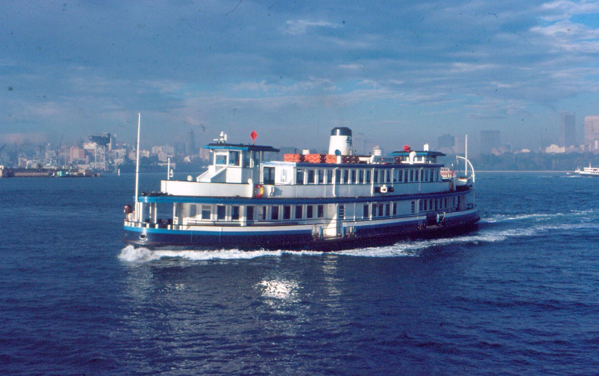 Sydney ferry KAMERUKA approaches Cremorne Point Wharf 1980