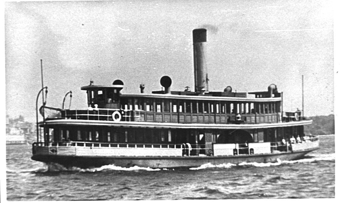 Sydney ferry KAREELA heads towards Cremorne Point 1950s