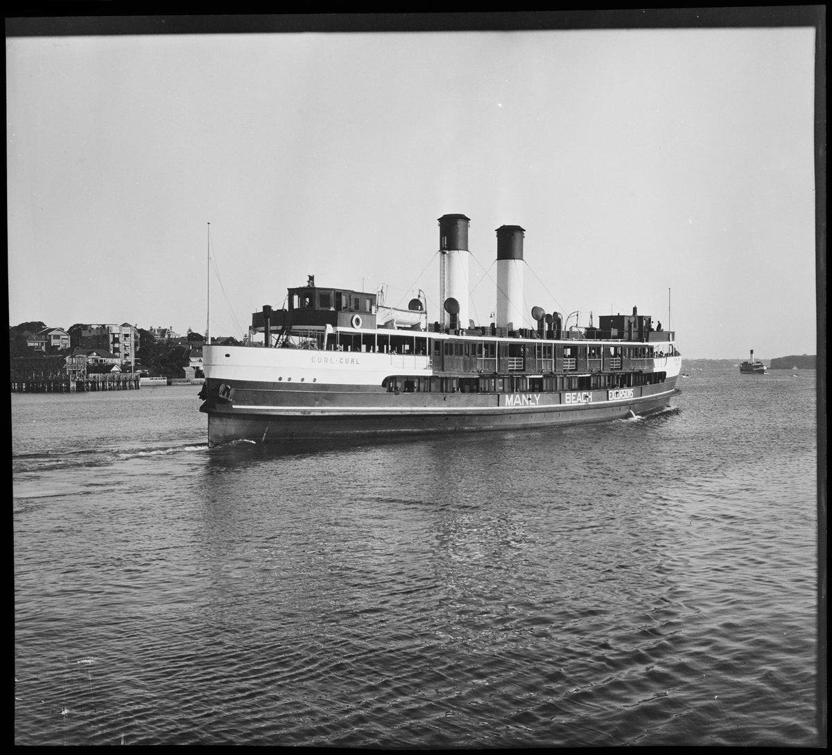 Sydney ferry CURL CURL leaving Manly 1930s (1930–35)