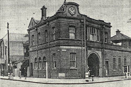 Tram stop at Alexandria post office 1940s