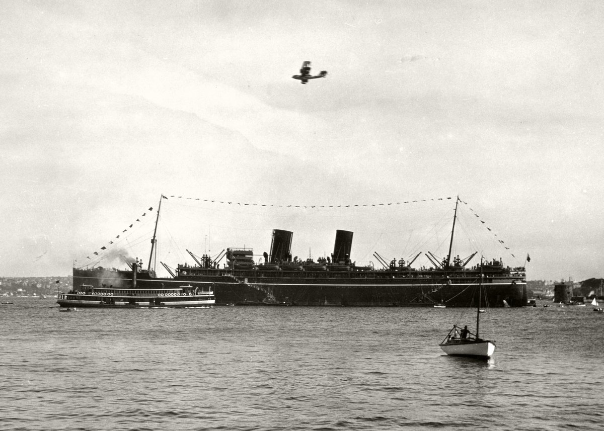 Sydney ferry probably KANANGRA possibly KIRAWA circa 1932, Mosman (c. 1932)