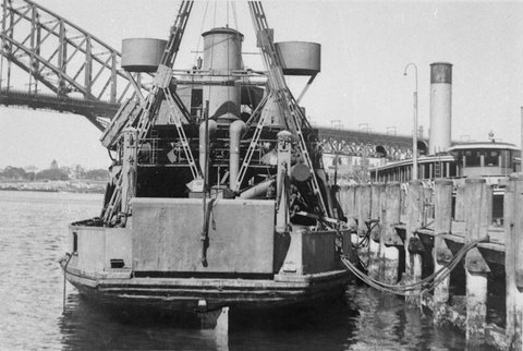 Sydney ferry KOONDOOLOO as converted to army repair craft S181, 1942–50