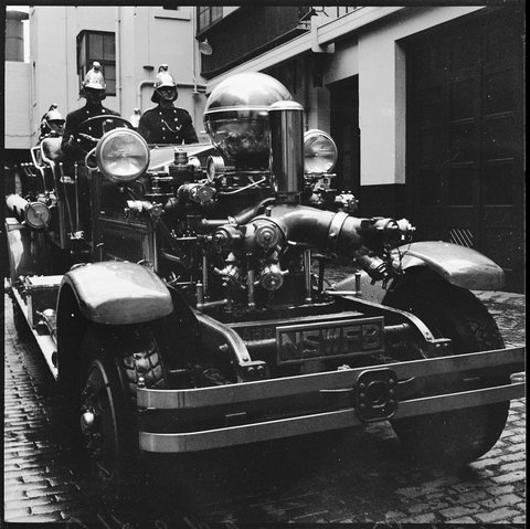 Fire truck and firemen, NSW Brigade headquarters 1941