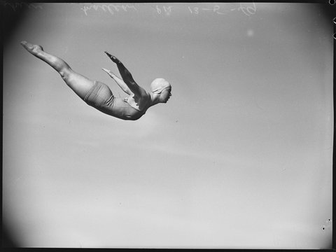 Nolene Maclean, diving champion, Sydney (attrib.), 1949