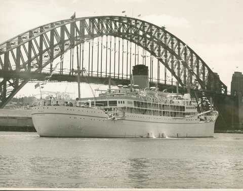 Gothic HM Royal Yacht, 1954