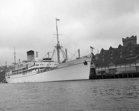 Royal Yacht Gothic, 1954
