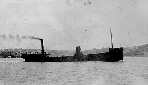 Bellambi - Outbound nearing the Harbour Bridge, 1930s (Graeme Andrews, City of Sydney Archives)
