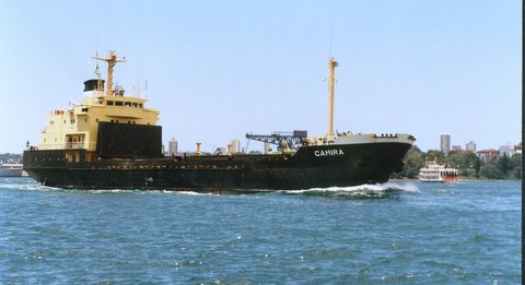 Camira passing Farm Cove, inbound, 1990 (Graeme Andrews, City of Sydney Archives)