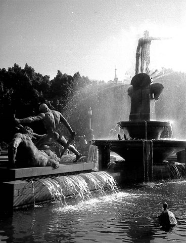 68-06 Hyde Park Archbold Fountain 2 Sydney1968