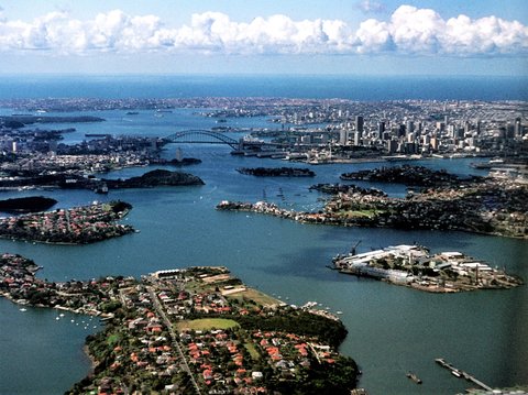 242 Sydney, Sept 1976