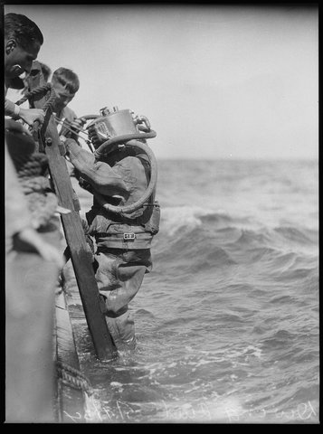 HR Locke attempting world diving record, Sydney Heads, 1934