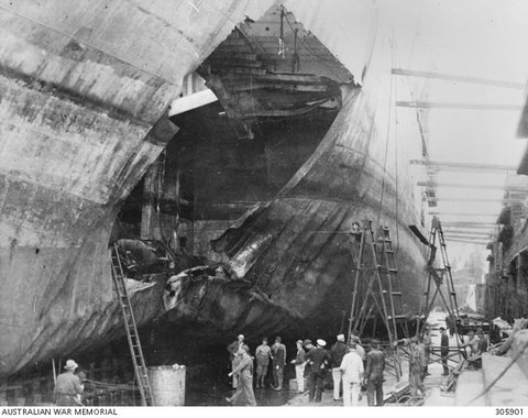 Peter H Burnett hull damage at Sutherland Dock, February 1943