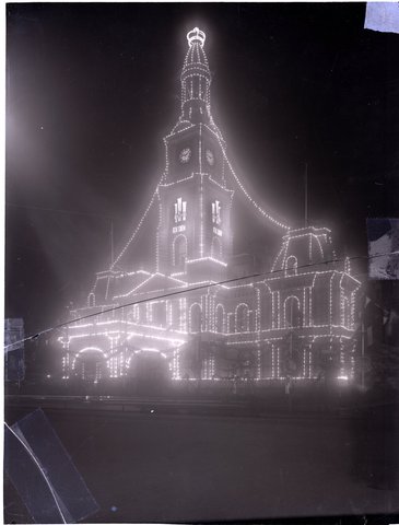 Sydney Town Hall illuminations, 1920 (glass negative)