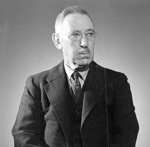 Dr Cumpston V1-FL19408791, c. 1950