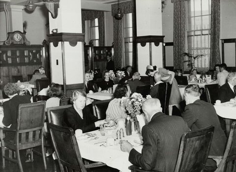 Central Railway Station Refreshment Room, Sydney - dining room, 1948