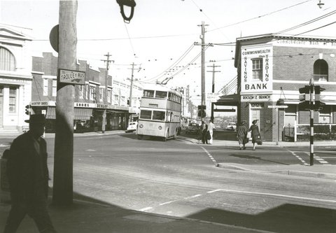 No.15 Trolley bus at the corner of the Princes Highway and Bay St, Rockdale (NSW), 1959
