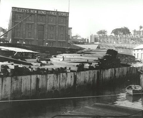 Dalgetys wharf, Millers Point (NSW), c. 1905