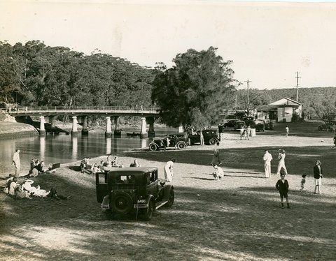 View of picnic ground at Fullers Bridge, Lane Cove National Park (NSW), c. 1943