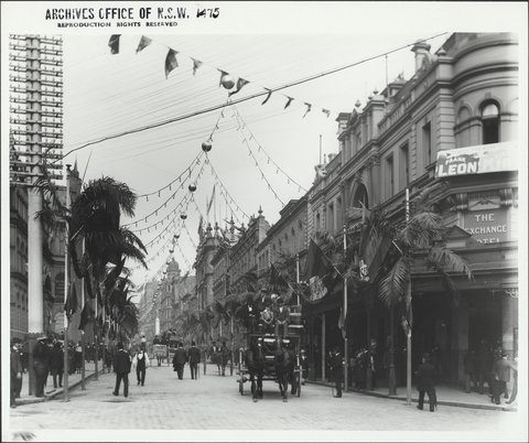 Looking down a decorated Pitt Street, 1901, 1901–05