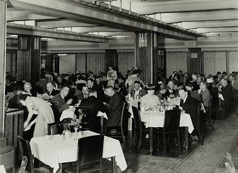 Wynyard (?) Railway Refreshment Room, c. 1946