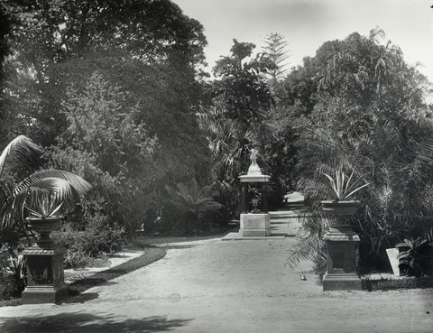 Marble drinking fountain at Royal Botanic Gardens, c. 1900