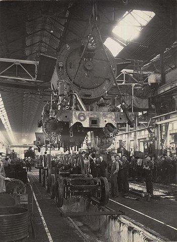 Building a locomotive, 1945