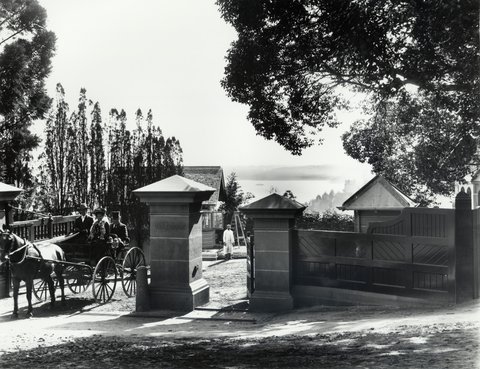 Cranbrook (private residence 1859-1900, residence of the NSW Governor 1900-1917, now Cranbrook School) - entrance gates, Bellevue Hill (NSW), 1859–1917