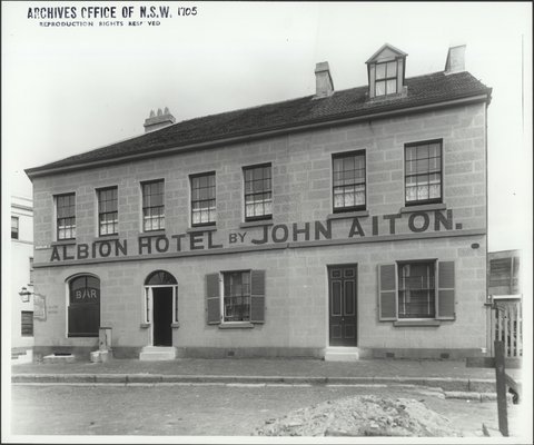 Front of the Albion Hotel, Nicholson Street, Balmain (NSW), 1898