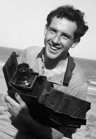 Photo of Damien Peter Parer, 1938