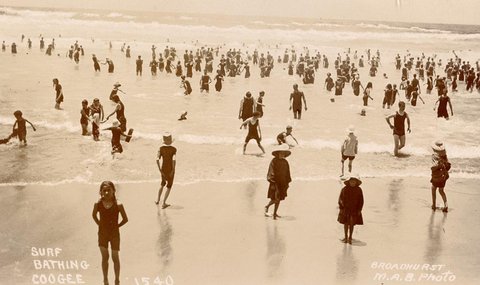 Surf bathing Coogee, 1900–27