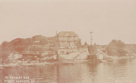 At Parsley Bay Sydney Harbour, 1900–27