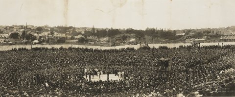 Burns-Johnson boxing contest, December 26th 1908 photographed by Charles Kerry