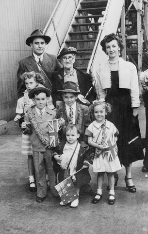 Jack and Hazel Smith come home to Australia, c. 1953