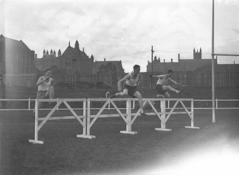 120m hurdles, 1934