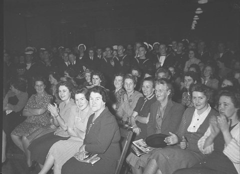 2SMs first broadcast from British Centre, 1945