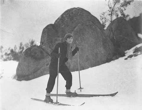 A study of a woman skier, 1930s