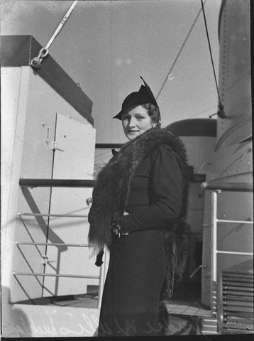 Arrival of Awatea Dr Willis Nita Rosslyn and Zilliacas, 1937