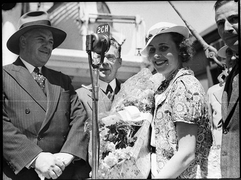 Arrival of Miss Lurline Flemming by Makura, 1936