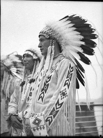 Arrival of Red Indians by Niagara, 1939