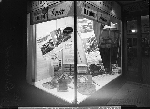 AWA Radiola radio window display, 1944